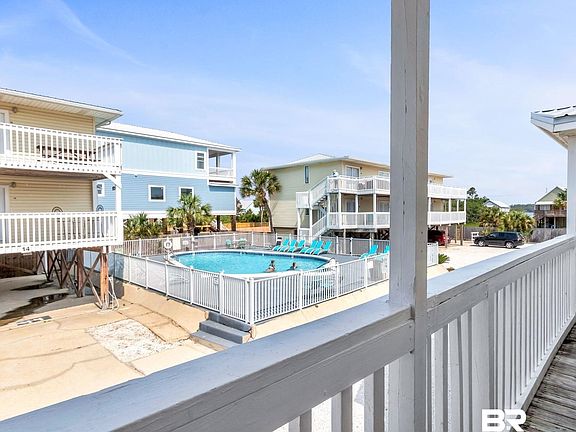 4th image of 1118 W Beach Blvd #4