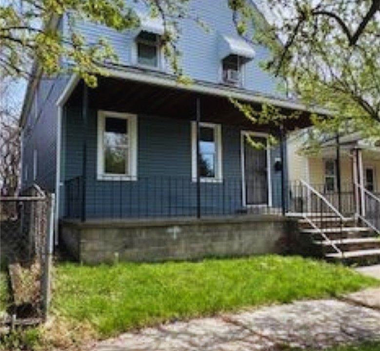 1st image of 3119 W 68th St
