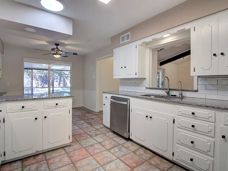 3763 Vinecrest Dr — Photo 15
