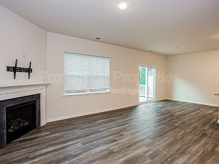 173 Calvin Creek Dr — Photo 9