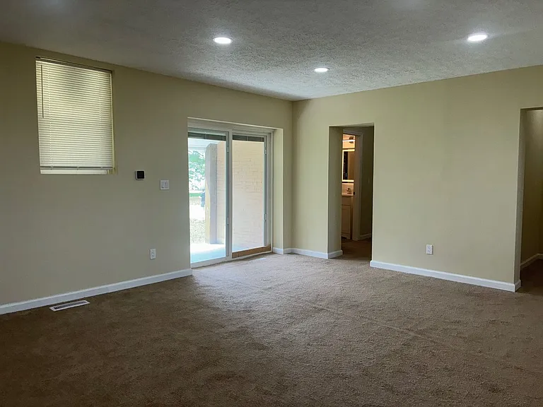 2400 Oberlin Ave — Photo 34