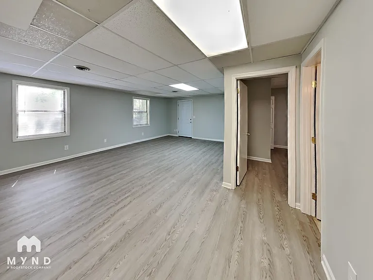 276 Grist Mill Ln — Photo 6