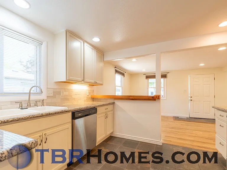 6929 Reno Dr — Photo 10