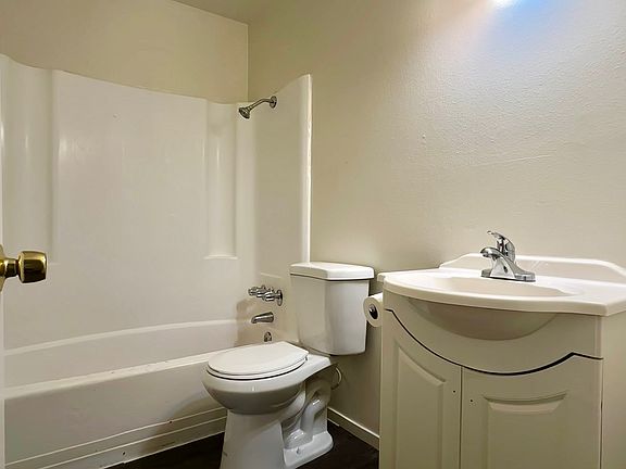 2nd image of 5900 Almendra Ct #A