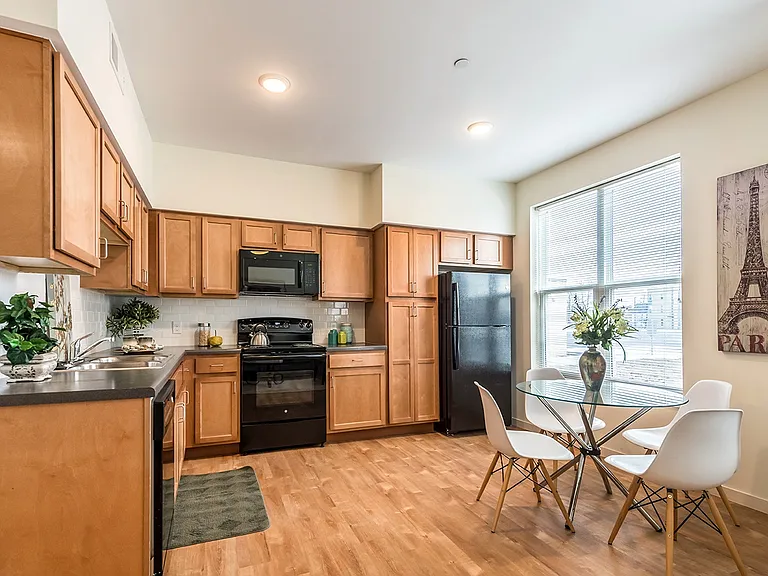 Legacy Pointe at Poindexter Apartments — Photo 6