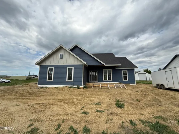 920 Elk St, Alexander, ND 58831