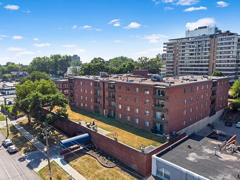 Ingersoll Towers — Photo 13