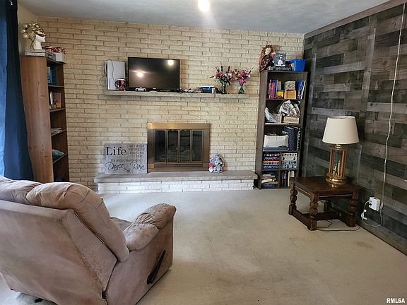 3rd image of 1601 S 28th St