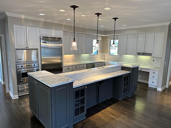 2nd image of 6954 Pine Valley Ln