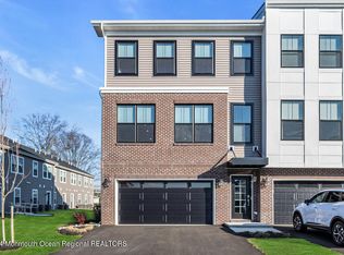 19 Bataan Ave, Tinton Falls, NJ 07724