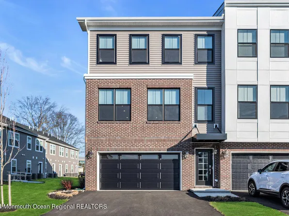 19 Bataan Avenue, Tinton Falls, NJ 07724