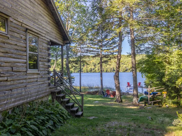 31 Loon Lane, Hope, ME 04847