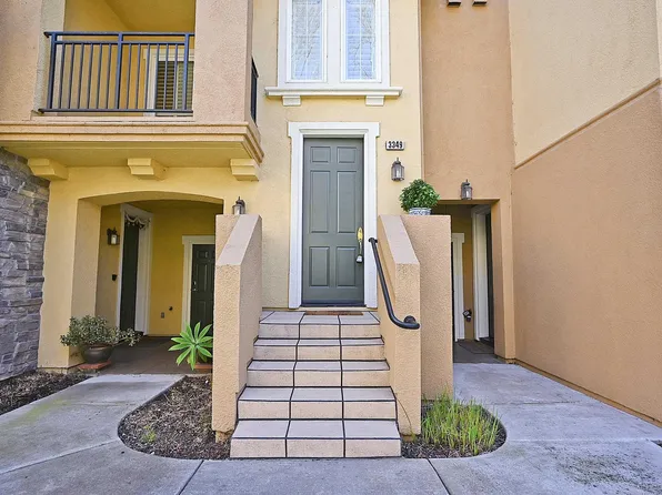 3349 Monaghan St, Dublin, CA 94568