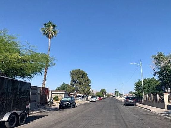 4th image of 5216 Longridge Ave