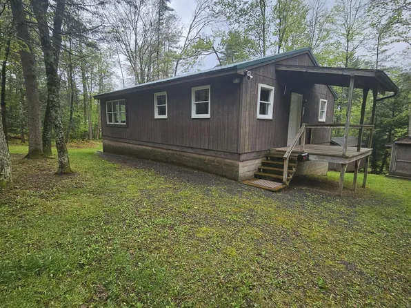 54 Slide Dr, Loganton, PA 17747