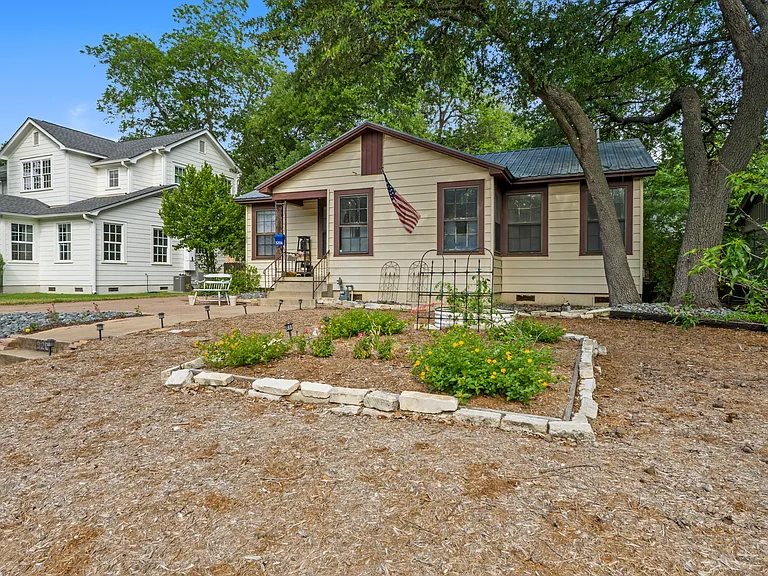 front yard garden