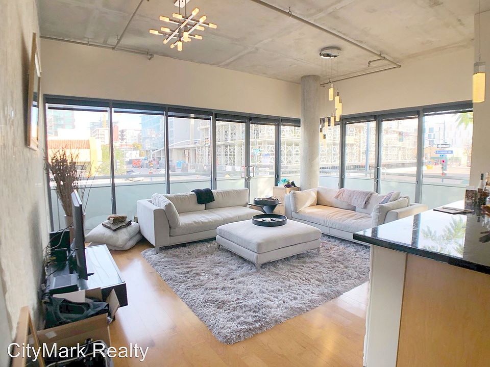 1st image of 527 10th Ave Unit 207