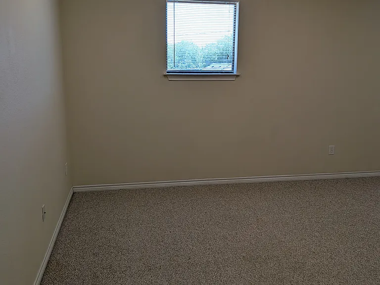 102 N Dallas St #202 — Photo 22