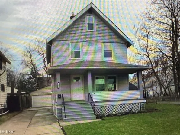 1413 Penhurst Rd, Cleveland, OH 44110