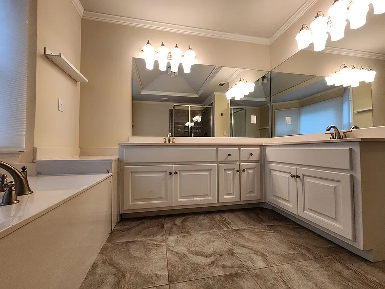 270 S Shore Dr — Photo 37
