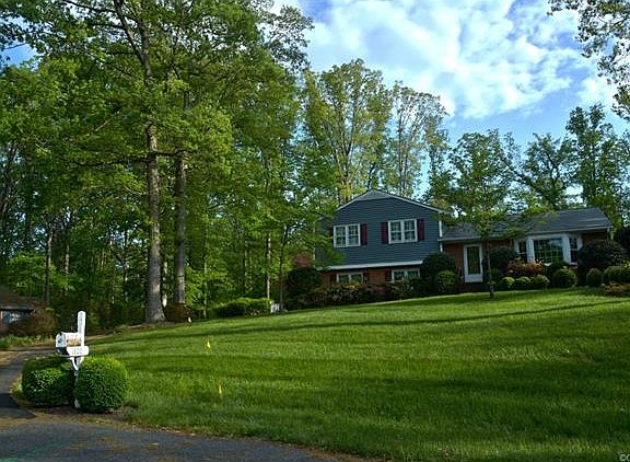 2nd image of 1800 Greenvale Ct