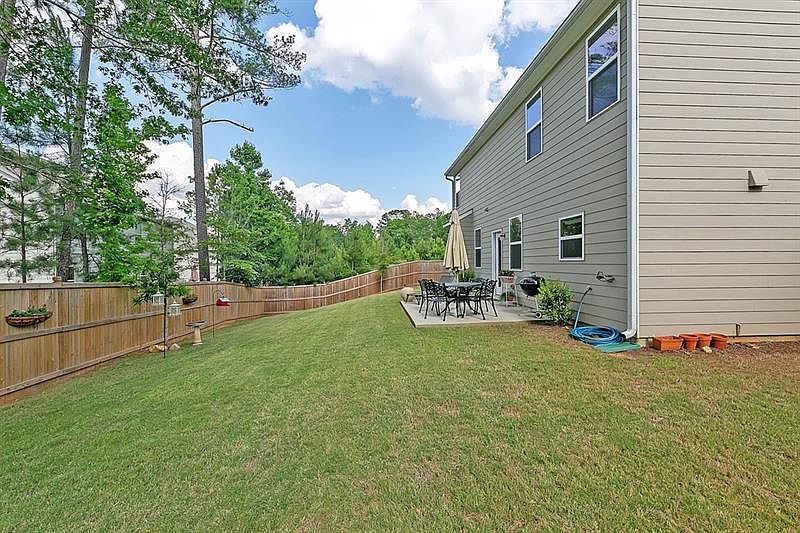 2nd image of 148 Boxwood Way