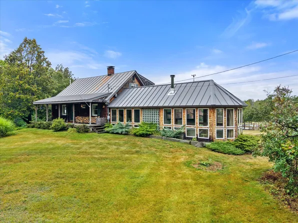 137 Avenue Road Extension, Exeter, ME 04435