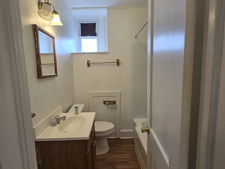 501 W King St #5 — Photo 5