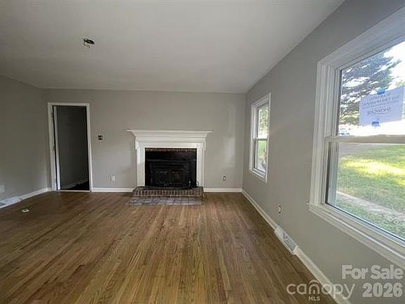 4th image of 6931 Crossridge Rd