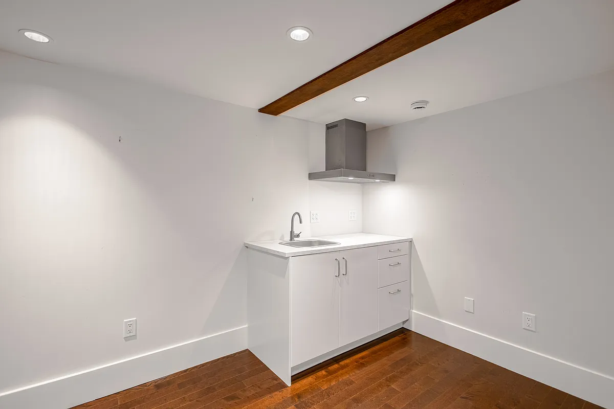 Building Photo - 4208 W 13th Ave