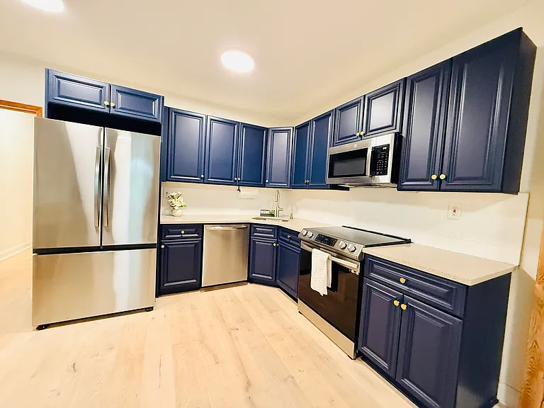 2504 E York St #1 — Photo 6