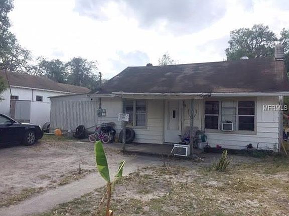2nd image of 2419 Weber St