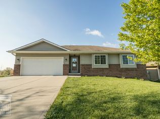 217 Hickory Ridge Ln, Glenwood, IA 51534