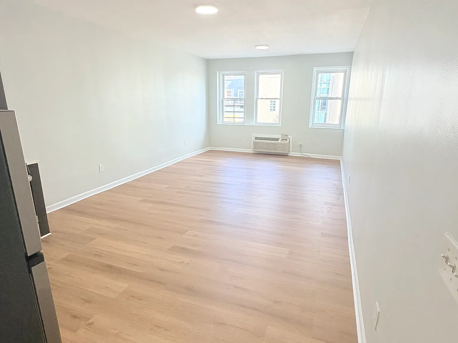 510 Clinton Ave — Photo 2