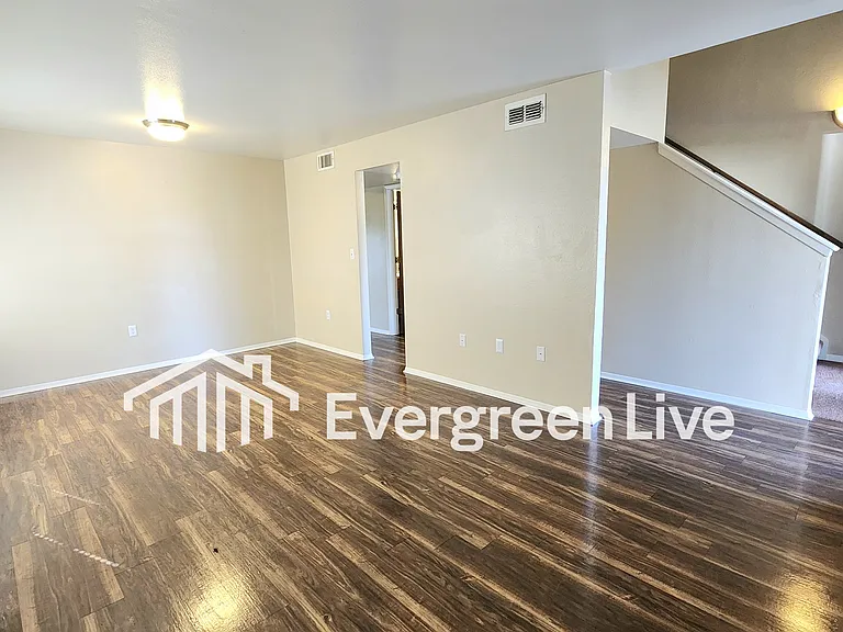 4200 Lew Wallace Dr — Photo 3