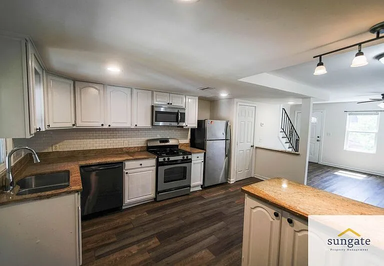5215 Wasena Ave — Photo 7