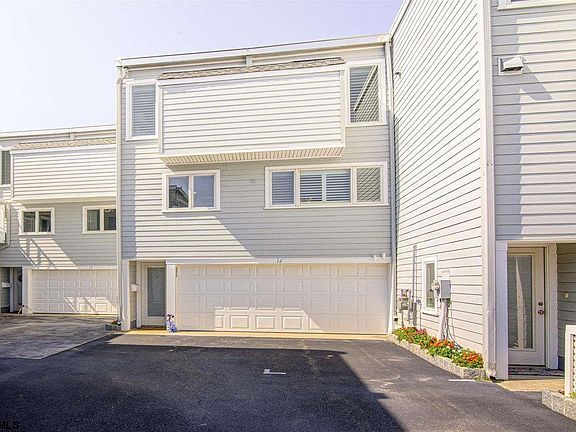 5th image of 925 5th St #16