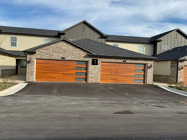 Copper Trail Townhomes — Photo 10