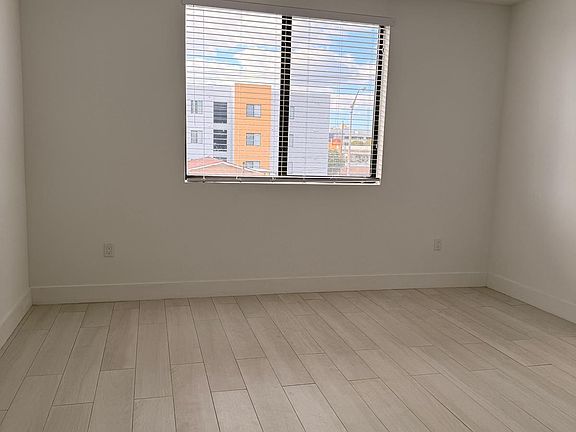 3rd image of 921 E 22nd St #B