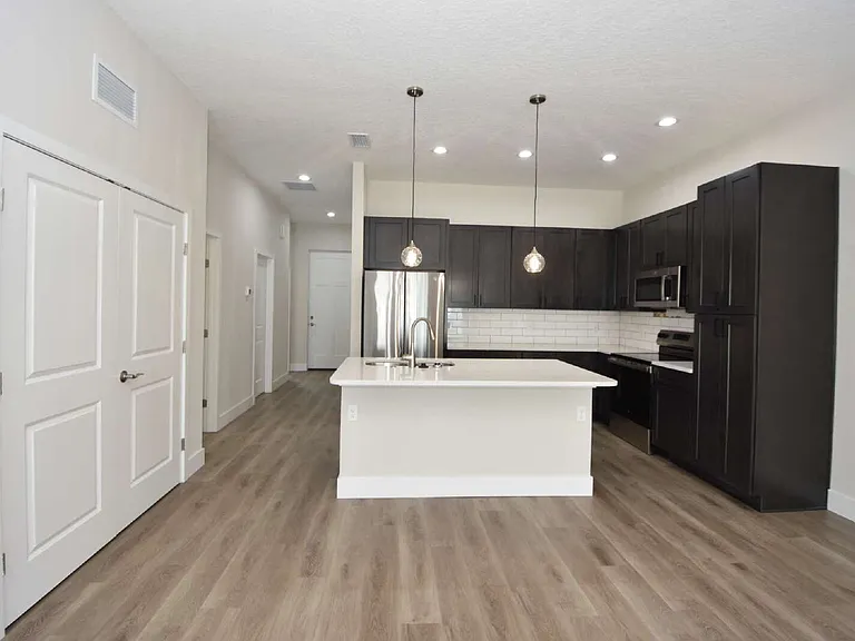 5 Seton Ct #B — Photo 2