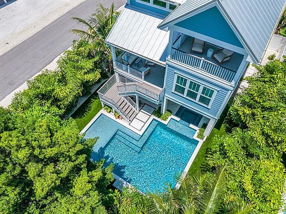 3rd image of 419 Alamanda Rd