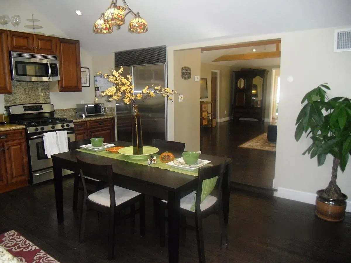 N Catalina Avenue, Pasadena — Photo 4