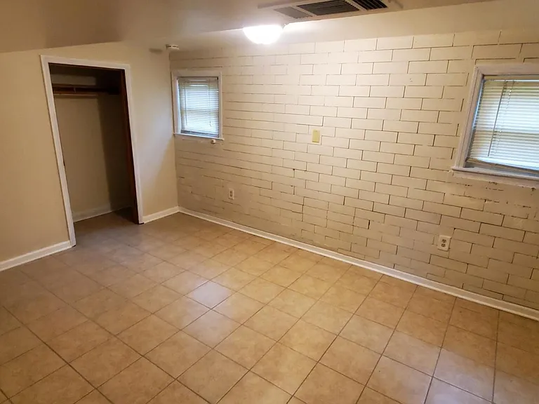 5300 W Orchard Dr #1 — Photo 3