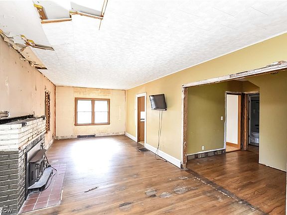2nd image of 138 Forest Hill Dr