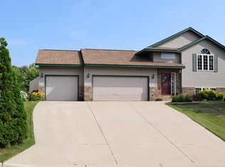 1090 20th St NE, Owatonna, MN 55060