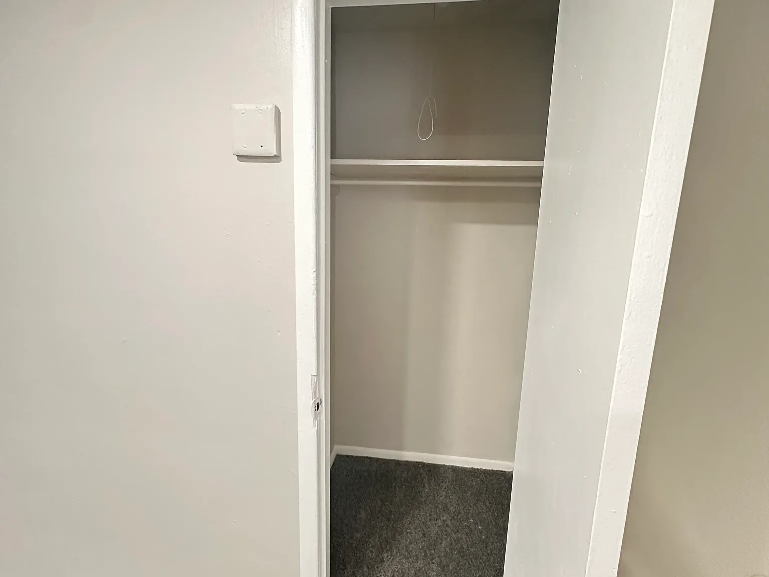 2 bed, 900 sqft, $1,600 — Photo 2