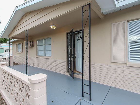 3rd image of 22 N Lincoln Ave