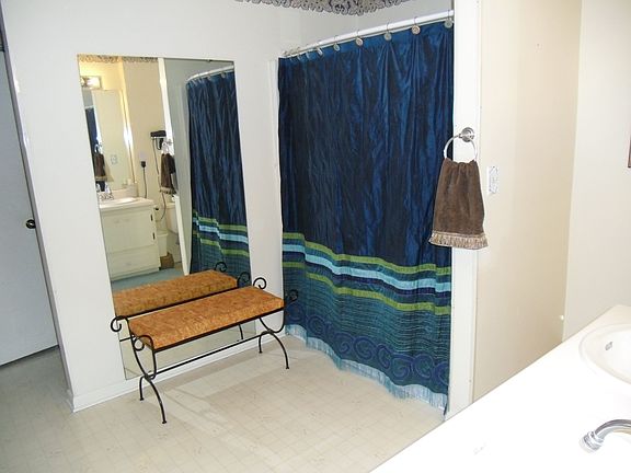 2nd image of 78 Cummings Cir