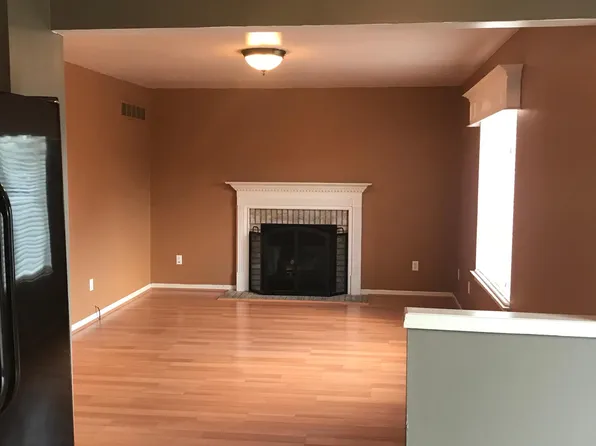 23222 Westwood Dr, Brownstown, MI 48183