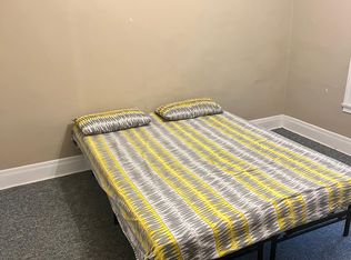 5806 Howe St APT 2, Pittsburgh, PA 15232